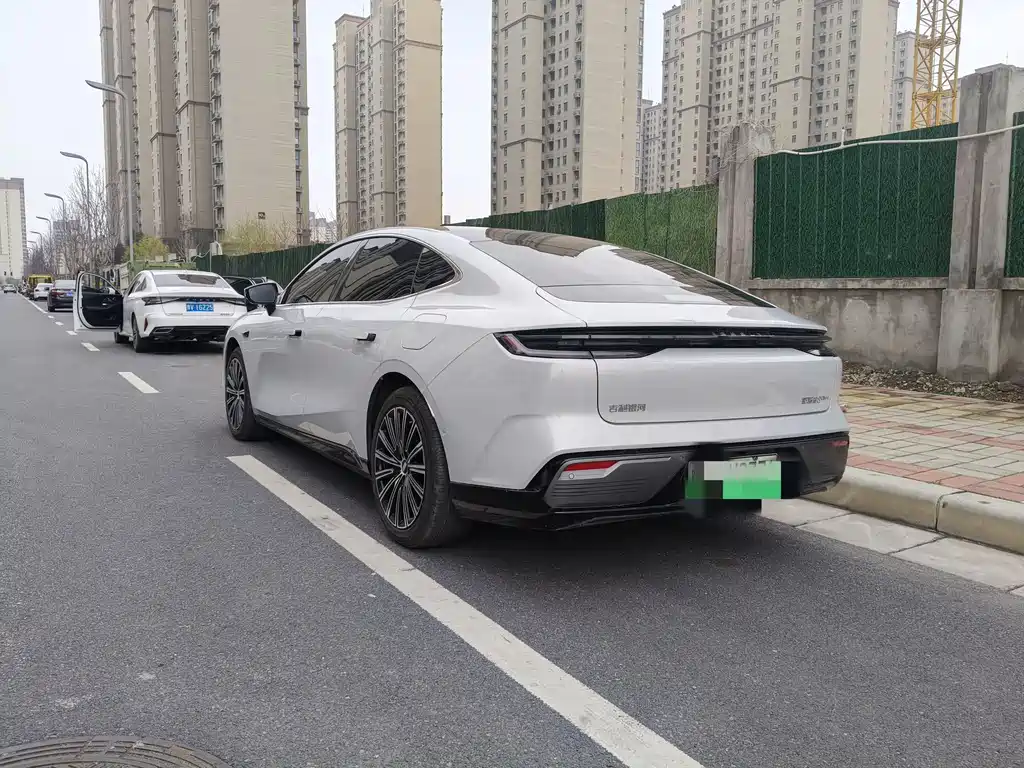 GEELY GALAXY GALAXY SPARKLE 8