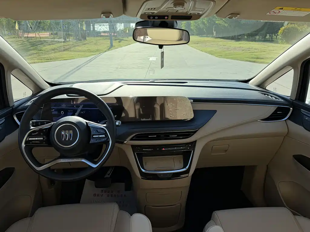 Buick GL8 Hybrid — миниатюра 10