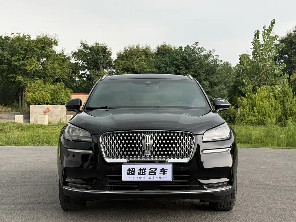 Lincoln Corsair — миниатюра 2