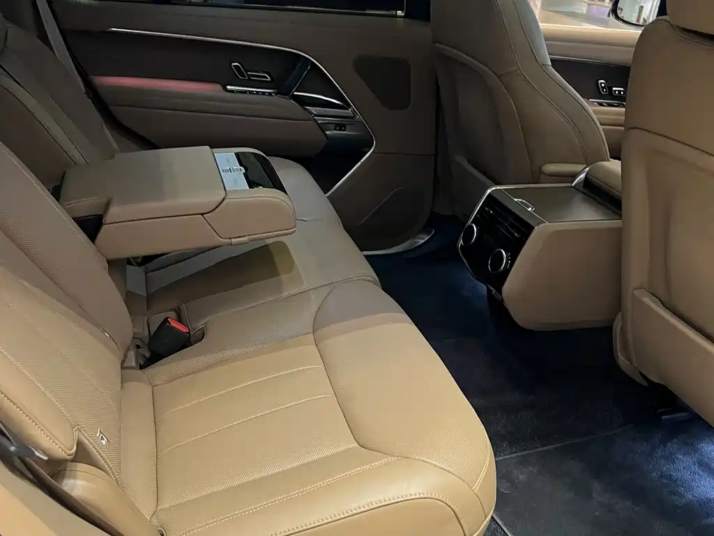 Land Rover Range Rover — миниатюра 8