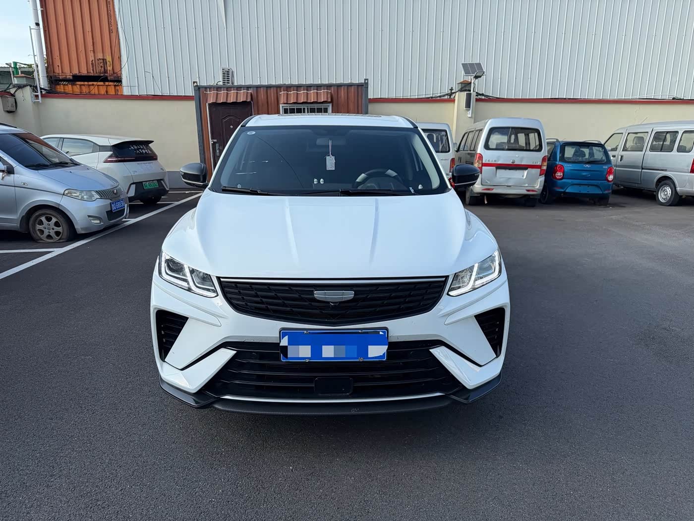 Geely Binyue 1.5 л 2026 г. Белый, пробег 7000 км