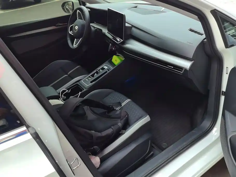 Volkswagen Golf — миниатюра 8