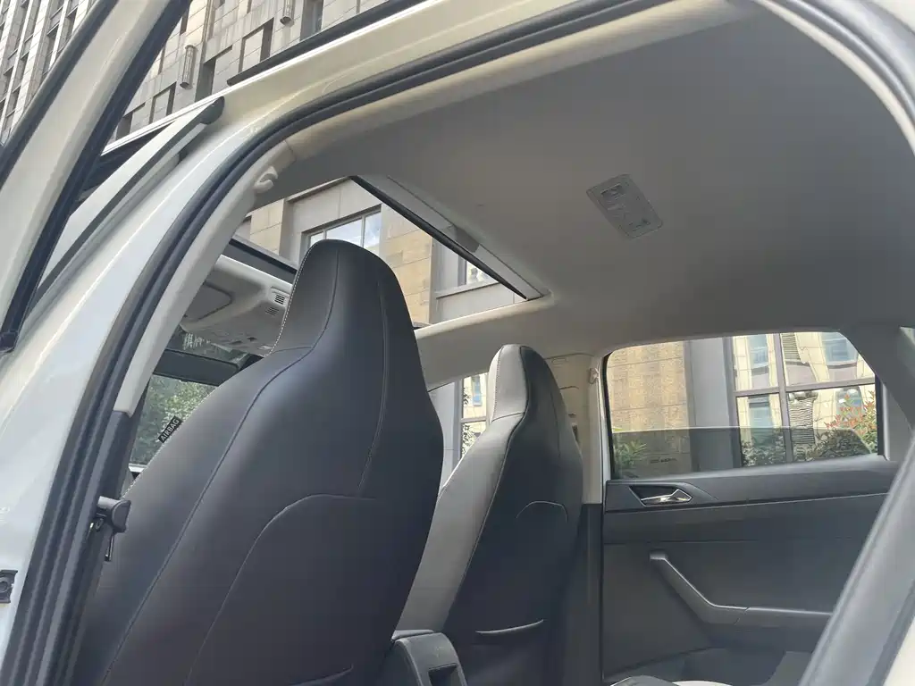 Volkswagen Polo — миниатюра 14