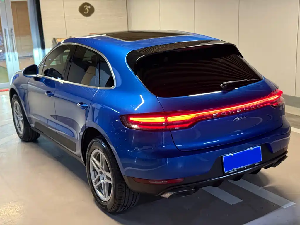 Porsche Macan — миниатюра 3