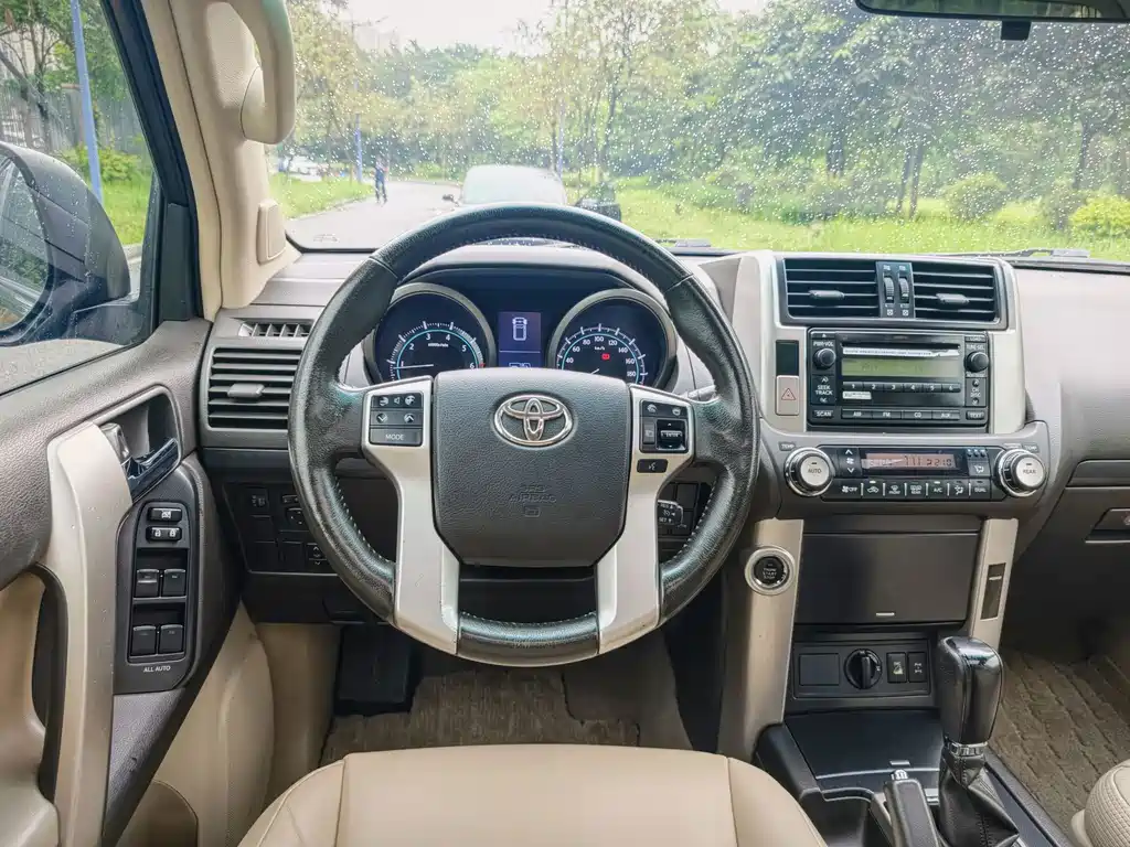 Toyota Land Cruiser Prado 2010 4.0L AT TX