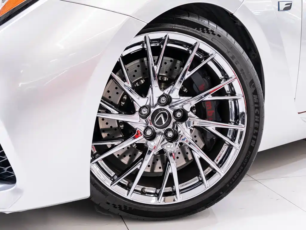 Lexus RC F 2015 F 5.0L