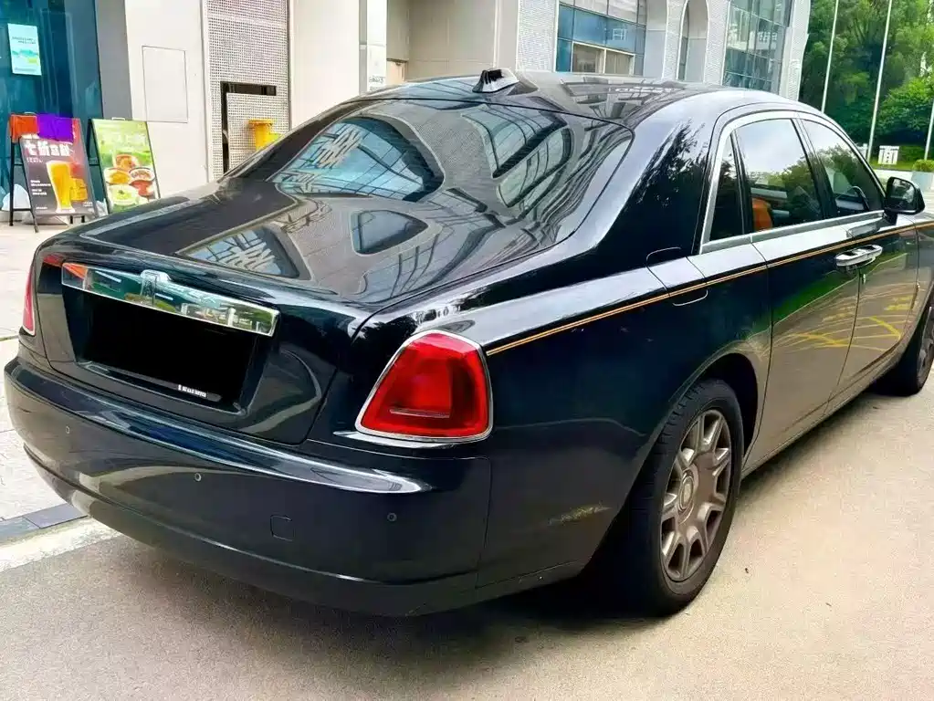 Rolls-Royce Ghost — миниатюра 10