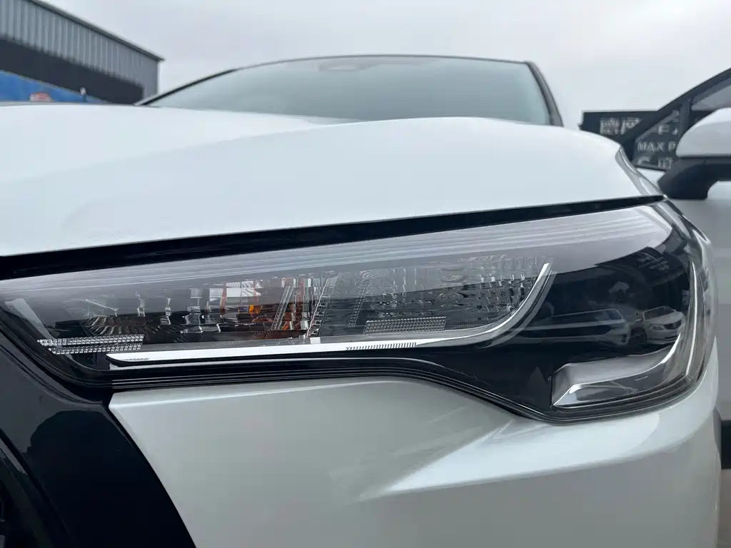 TOYOTA COROLLA SHARP AMPLIFIER