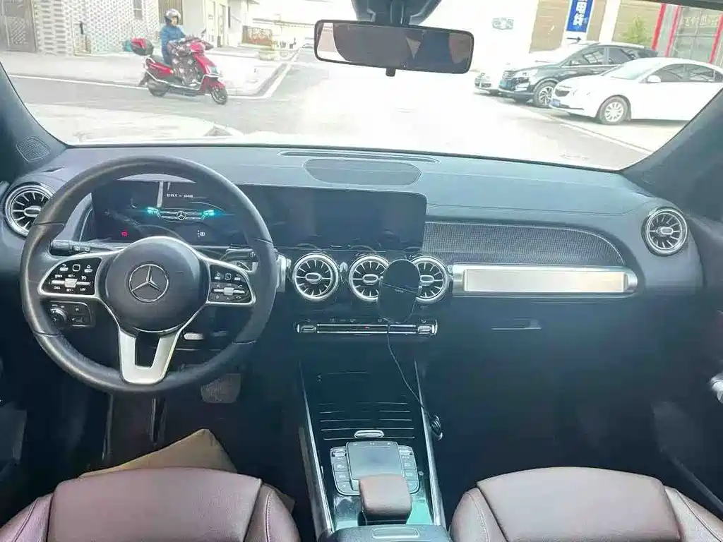 Mercedes-Benz GLB — миниатюра 5