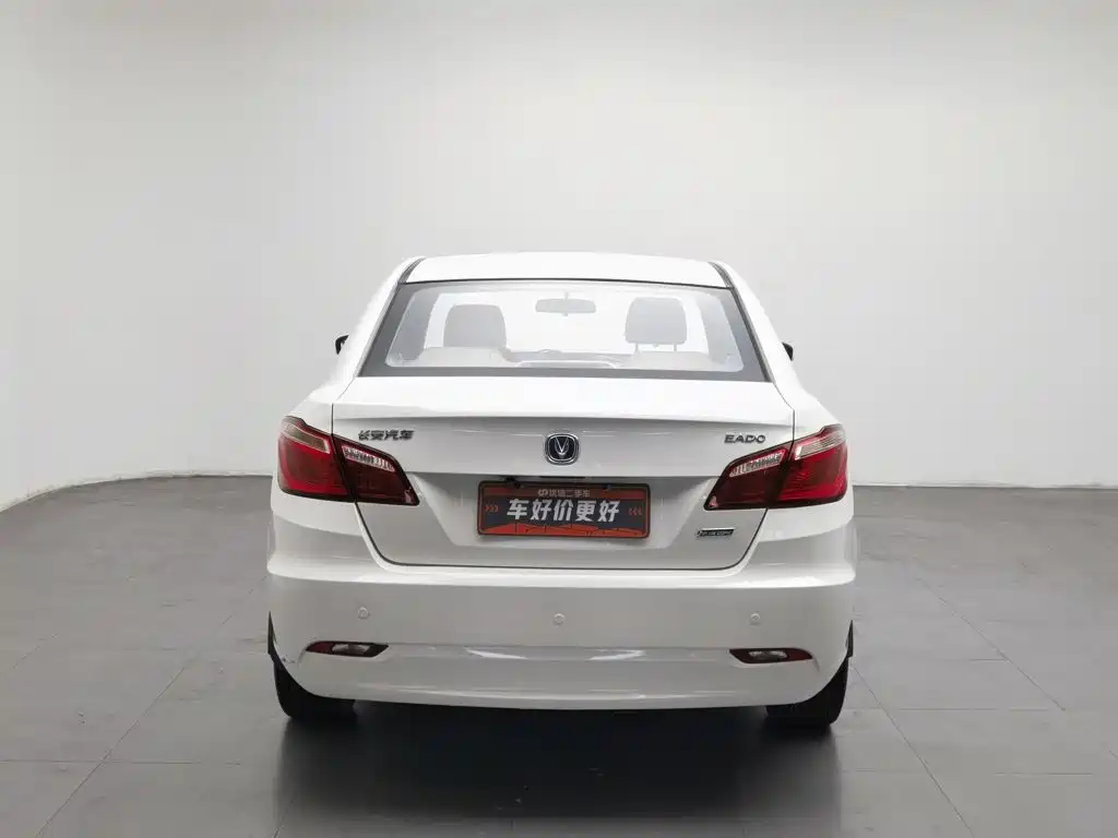 Changan Eado — миниатюра 4