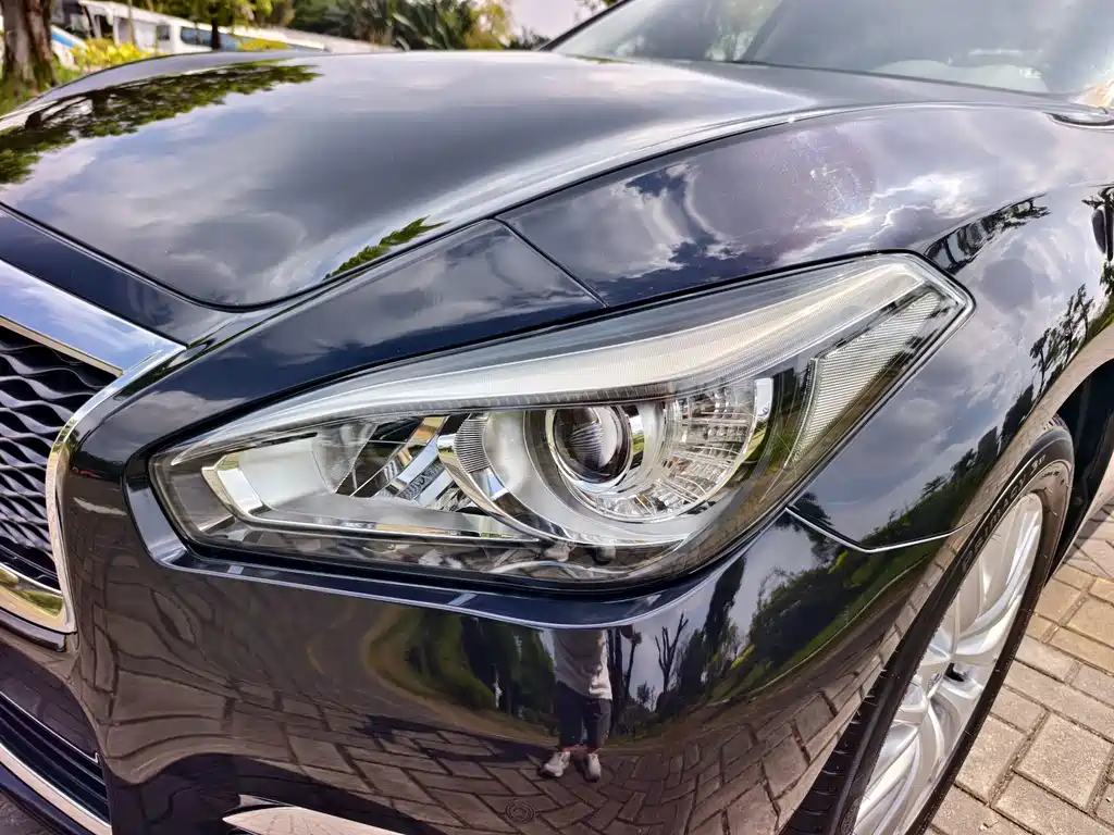 Infiniti Q70 — миниатюра 16