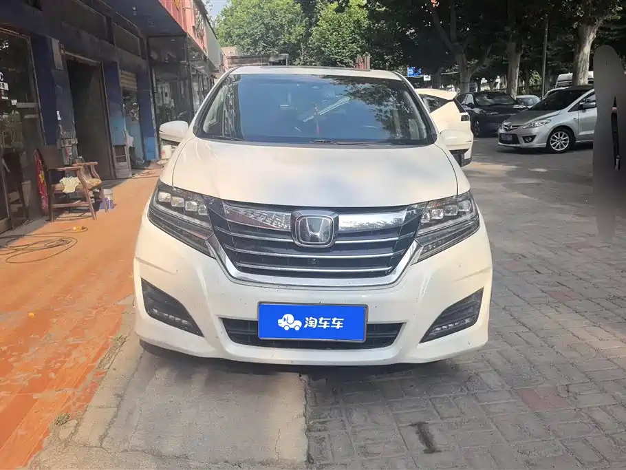 Honda Elysion 2016 2.4L