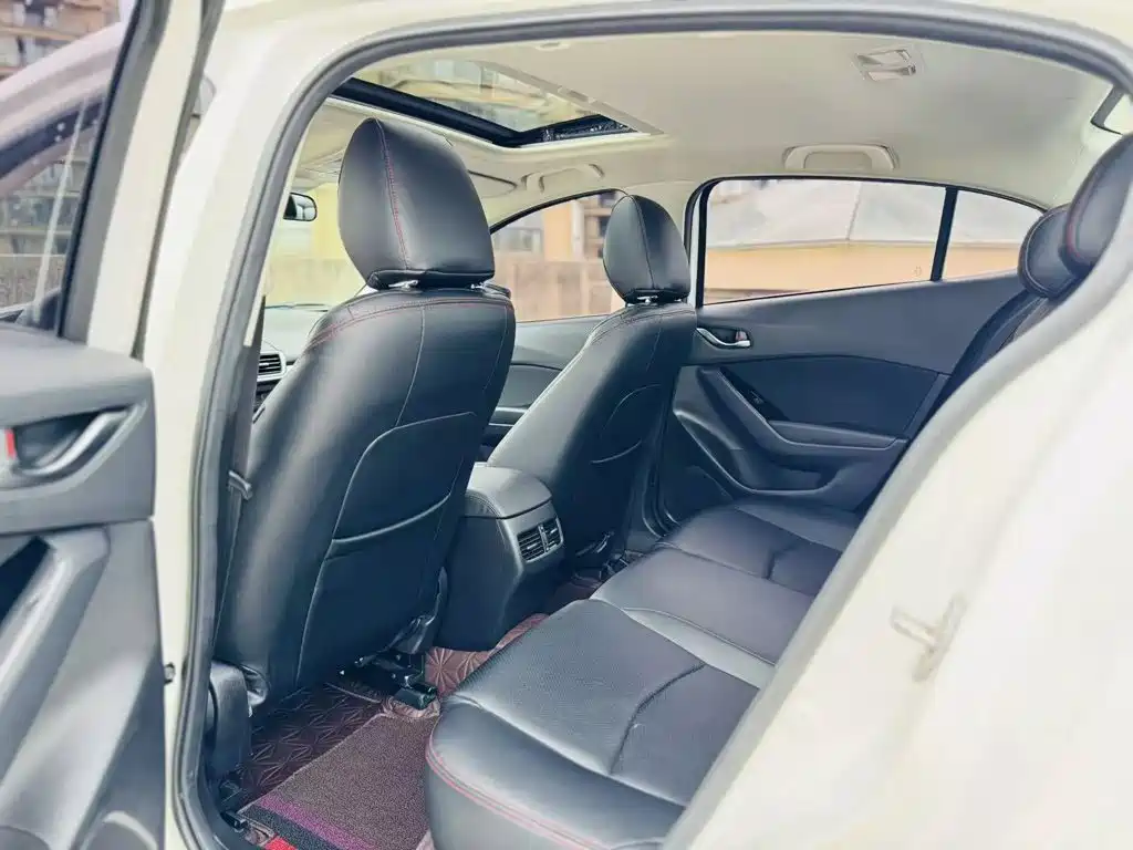 Mazda 3 Axela — миниатюра 4