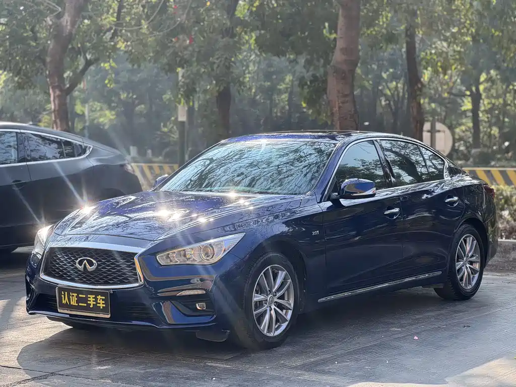 INFINITI Q50L