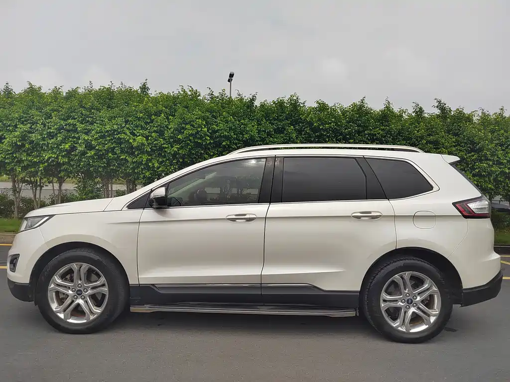 Ford Edge — миниатюра 7