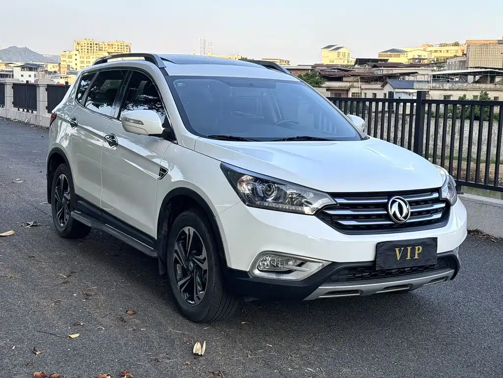 DONGFENG AX7