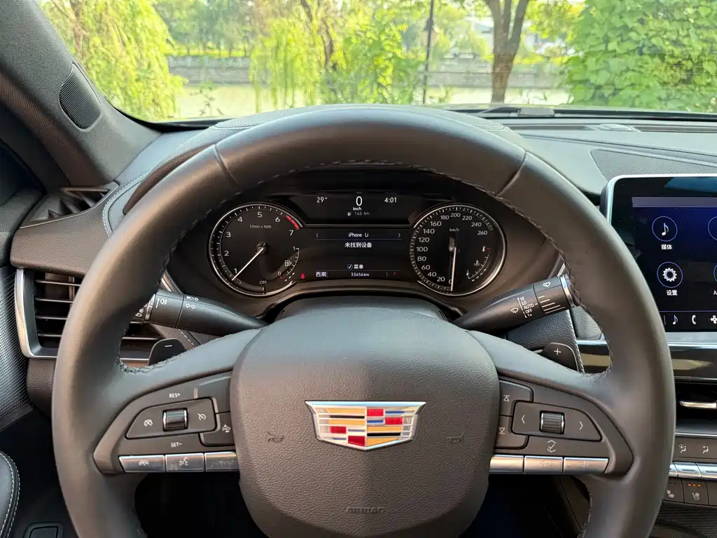 Cadillac CT5 — миниатюра 18