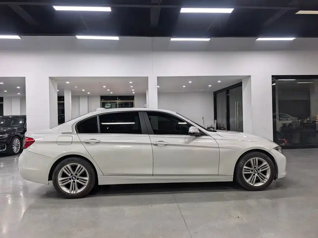 BMW 3 Series — миниатюра 6