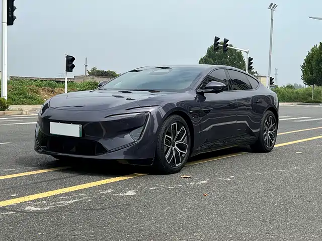 2024 Avatr 12