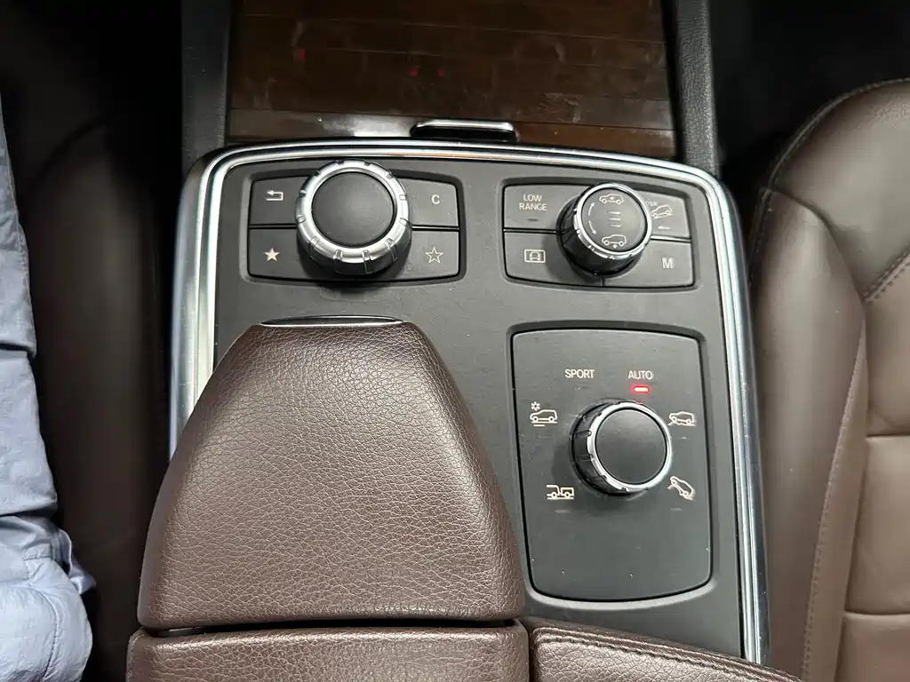 Mercedes-Benz M-Class — миниатюра 14