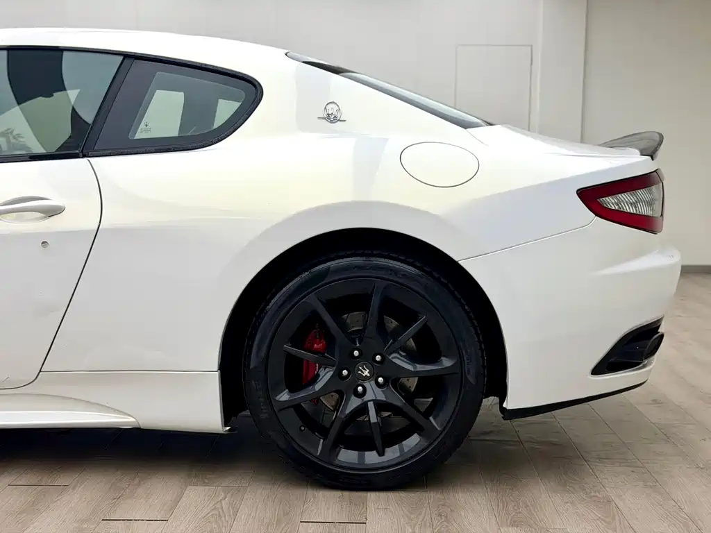 Maserati GranTurismo 2013 4.7L Sport Automatic