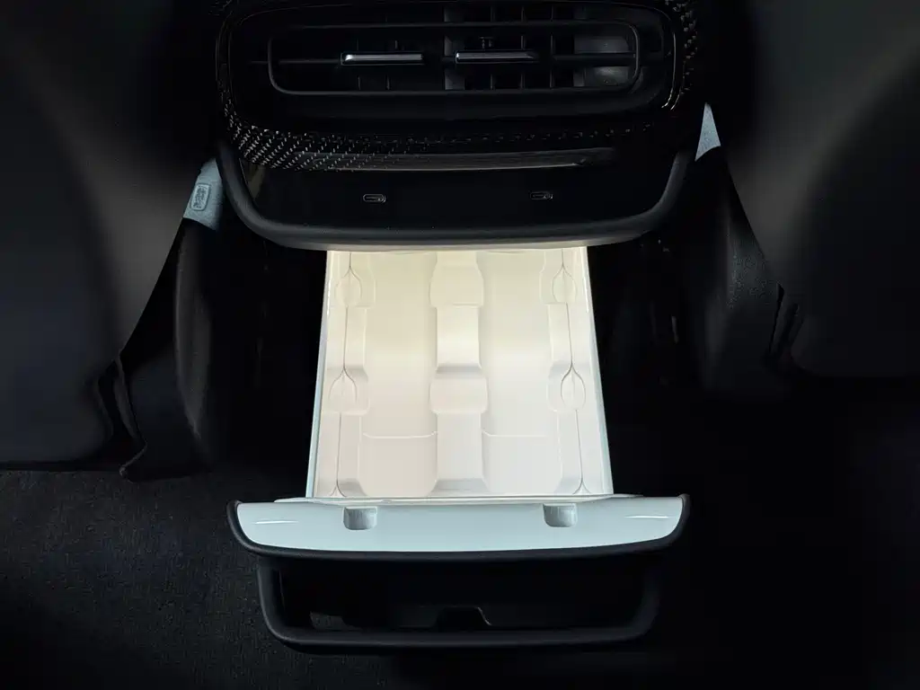 XIAOMI CAR XIAOMI SU7 ULTRA