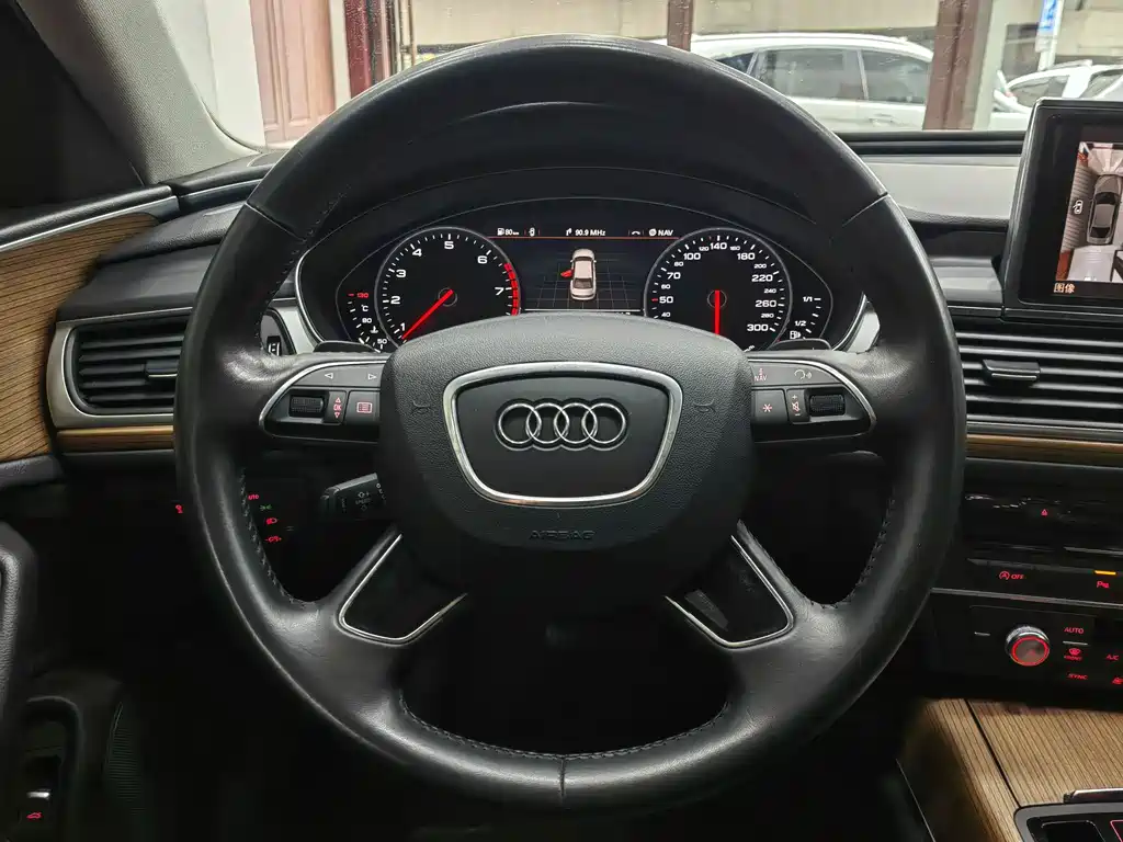 Audi A6L — миниатюра 12