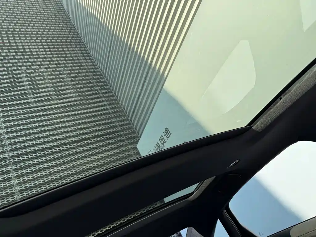 Audi A6L New Energy — миниатюра 13