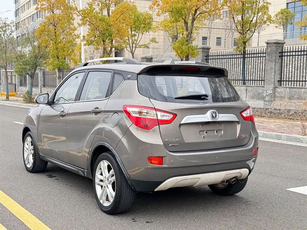 CHANGAN CS35