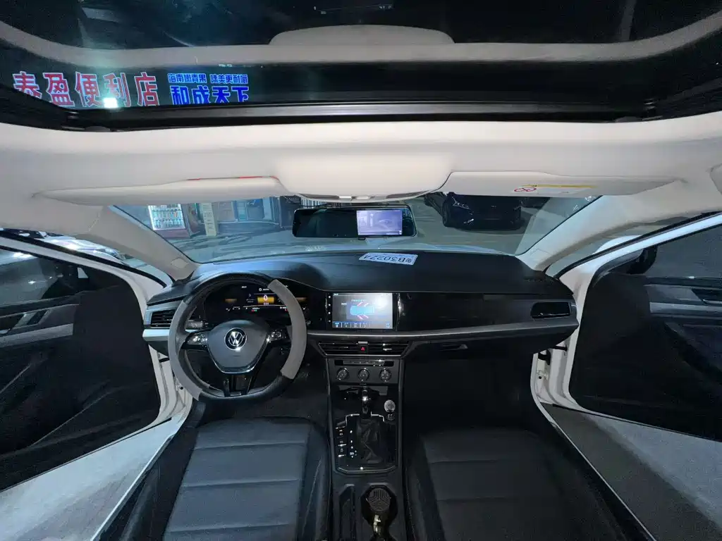 Volkswagen Lavida — миниатюра 6