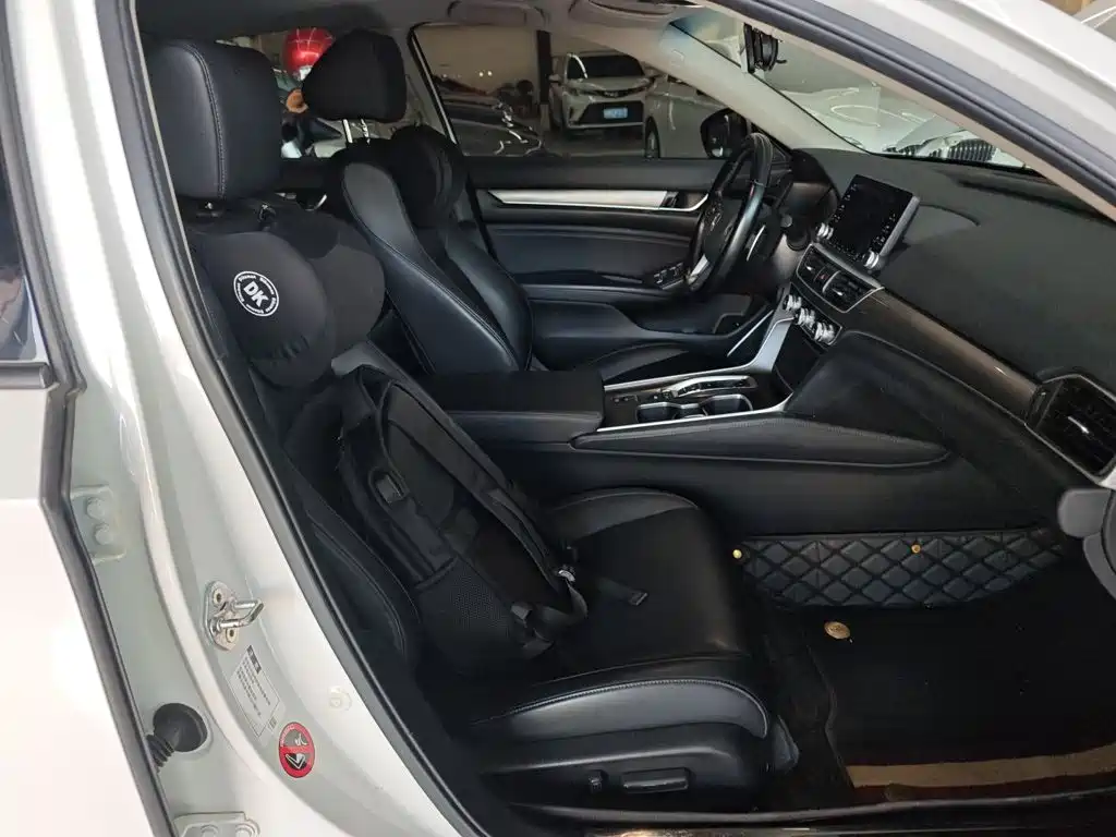 Honda Accord — миниатюра 25