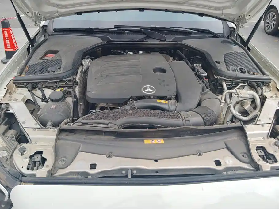 Mercedes-Benz E-Class (Import) — миниатюра 10
