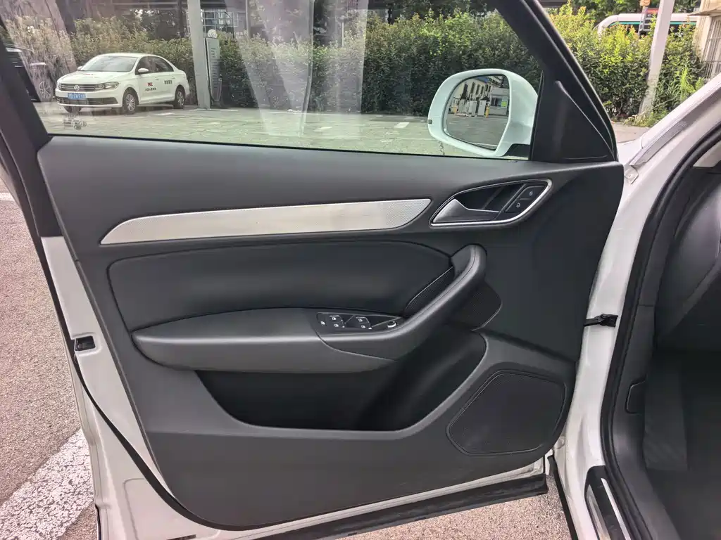 Audi Q3 — миниатюра 16