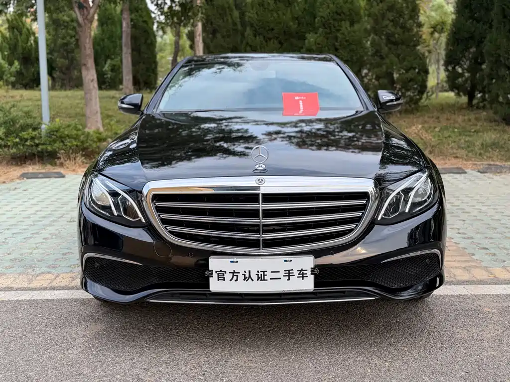 Mercedes-Benz E-Class — миниатюра 2