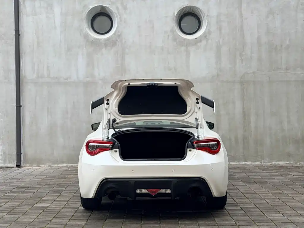 Subaru BRZ — миниатюра 12