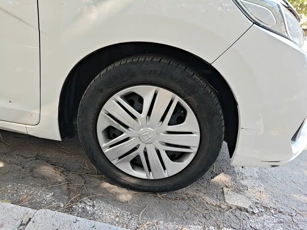 Honda Fit — миниатюра 8