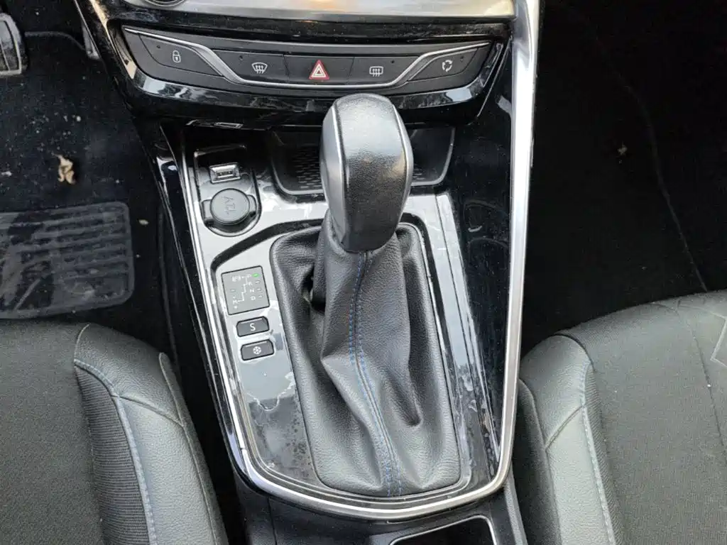 Peugeot 308 — миниатюра 14