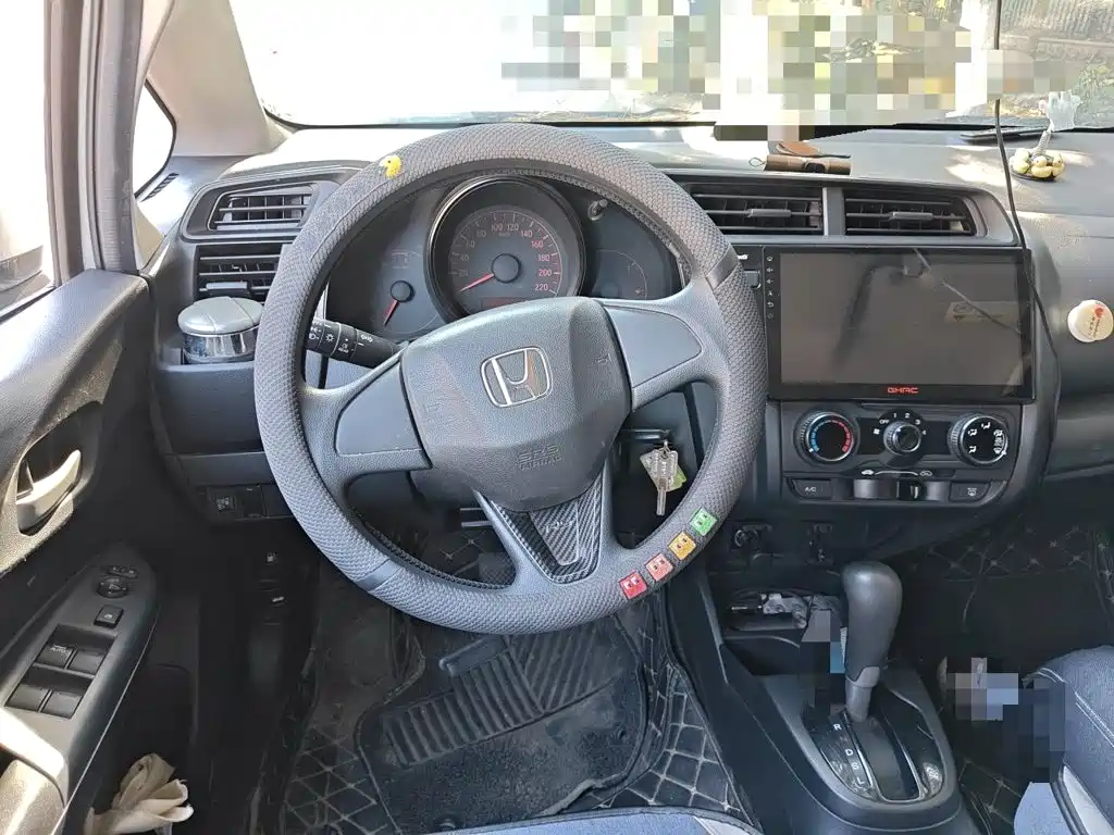 Honda Fit — миниатюра 11