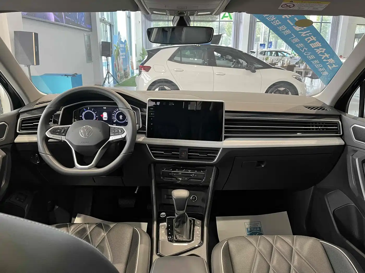 Volkswagen Tiguan L plug-in hybrid id 4546466 из Китая 14