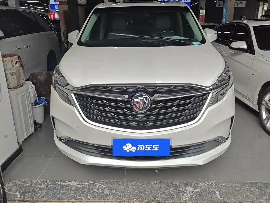 Buick GL8 — миниатюра 2
