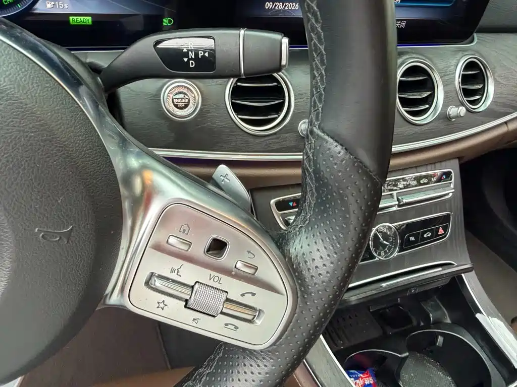 Mercedes-Benz E-Class — миниатюра 10