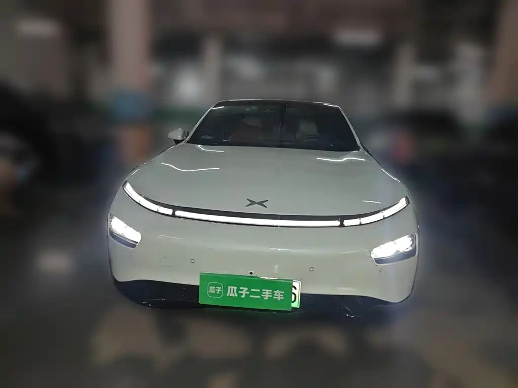 XPeng P7 — миниатюра 24