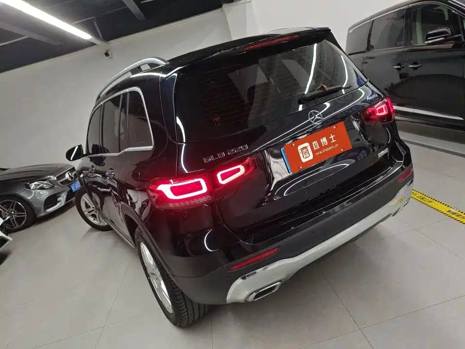Mercedes-Benz GLB — миниатюра 7