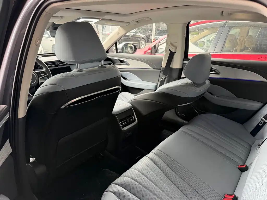 Hongqi Hongqi H5 PHEV — миниатюра 6