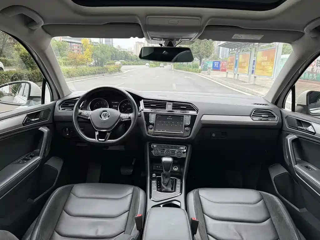 Volkswagen Tiguan L — миниатюра 5