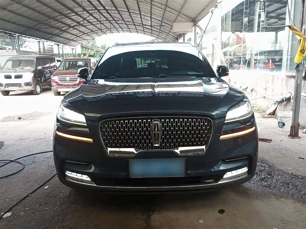 Lincoln Aviator (Import) — миниатюра 23