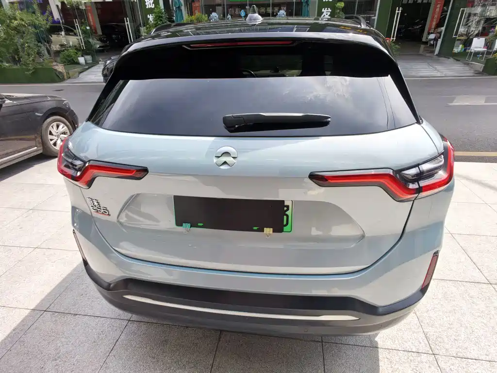 NIO ES6 — миниатюра 10