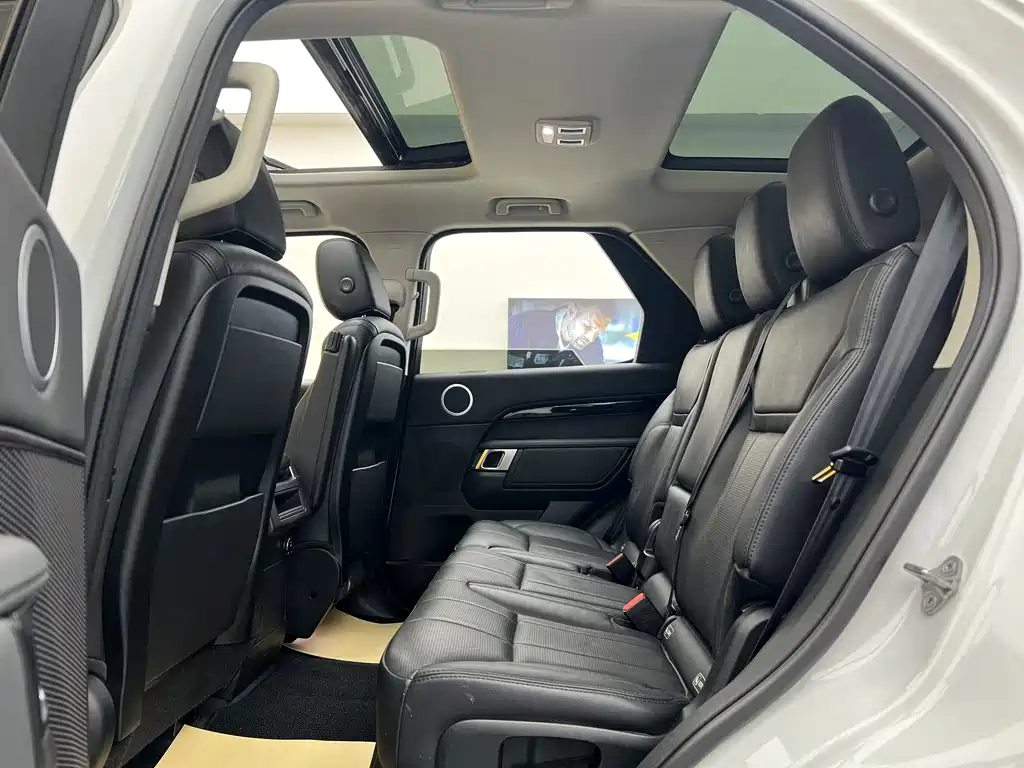 Land Rover Discovery 2017 3.0 SC V6 S