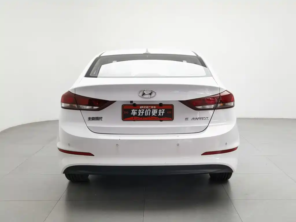 Hyundai Elantra — миниатюра 4