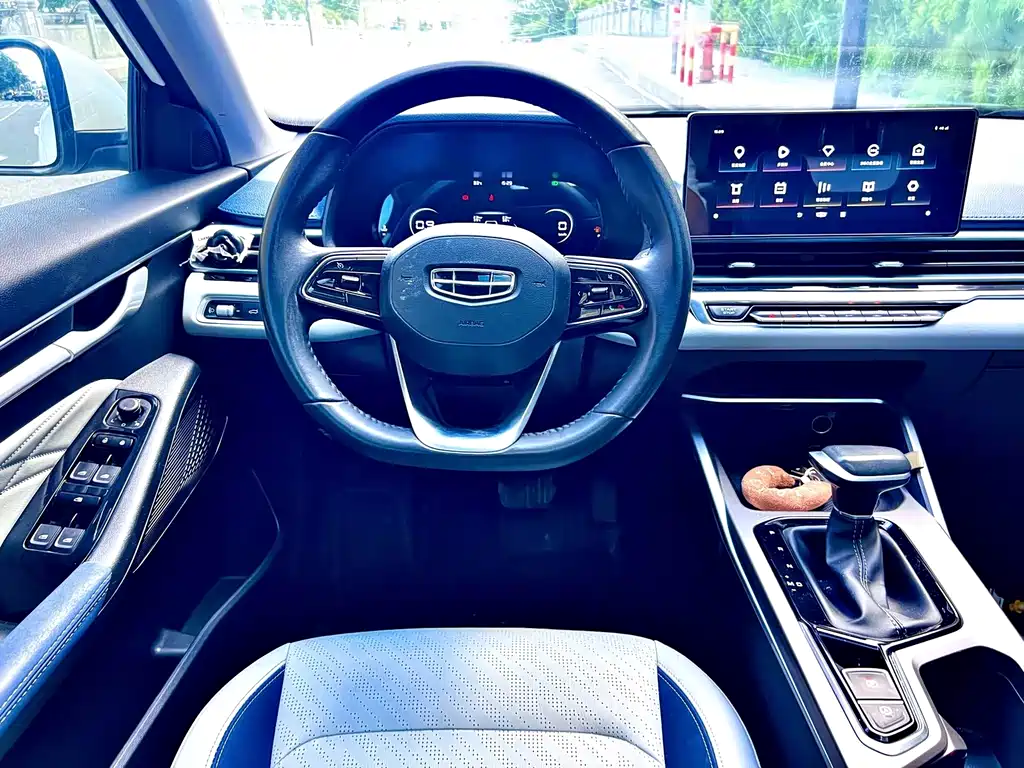 Geely Emgrand — миниатюра 9